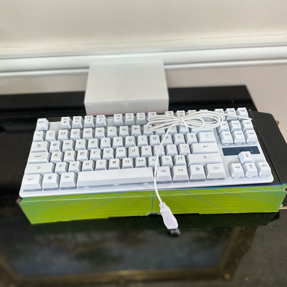 ByTech Gaming Keyboard - Picture 1 of 4